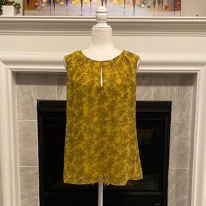 CAbi Sleeveless Paisley Top